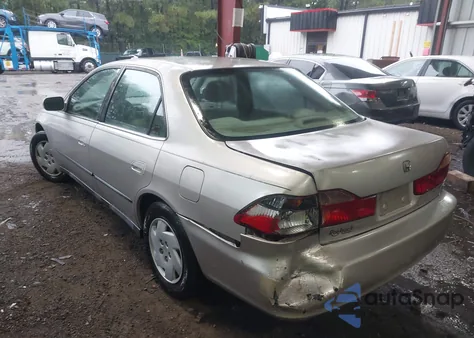 1998 Honda Accord Lx V6 from USA, damaged, VIN 1HGCG1648WA047953